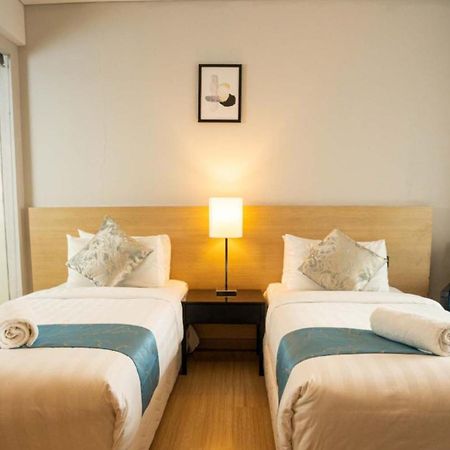 The Straits Melaka By Perfect Host Aparthotel Exterior photo