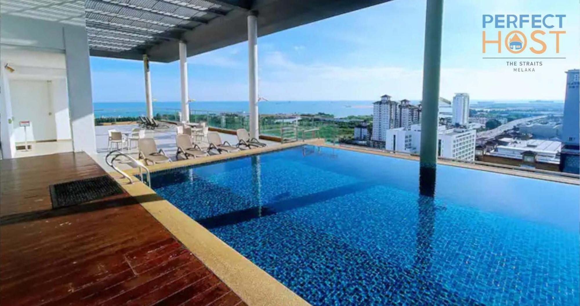 The Straits Melaka By Perfect Host Aparthotel Exterior photo
